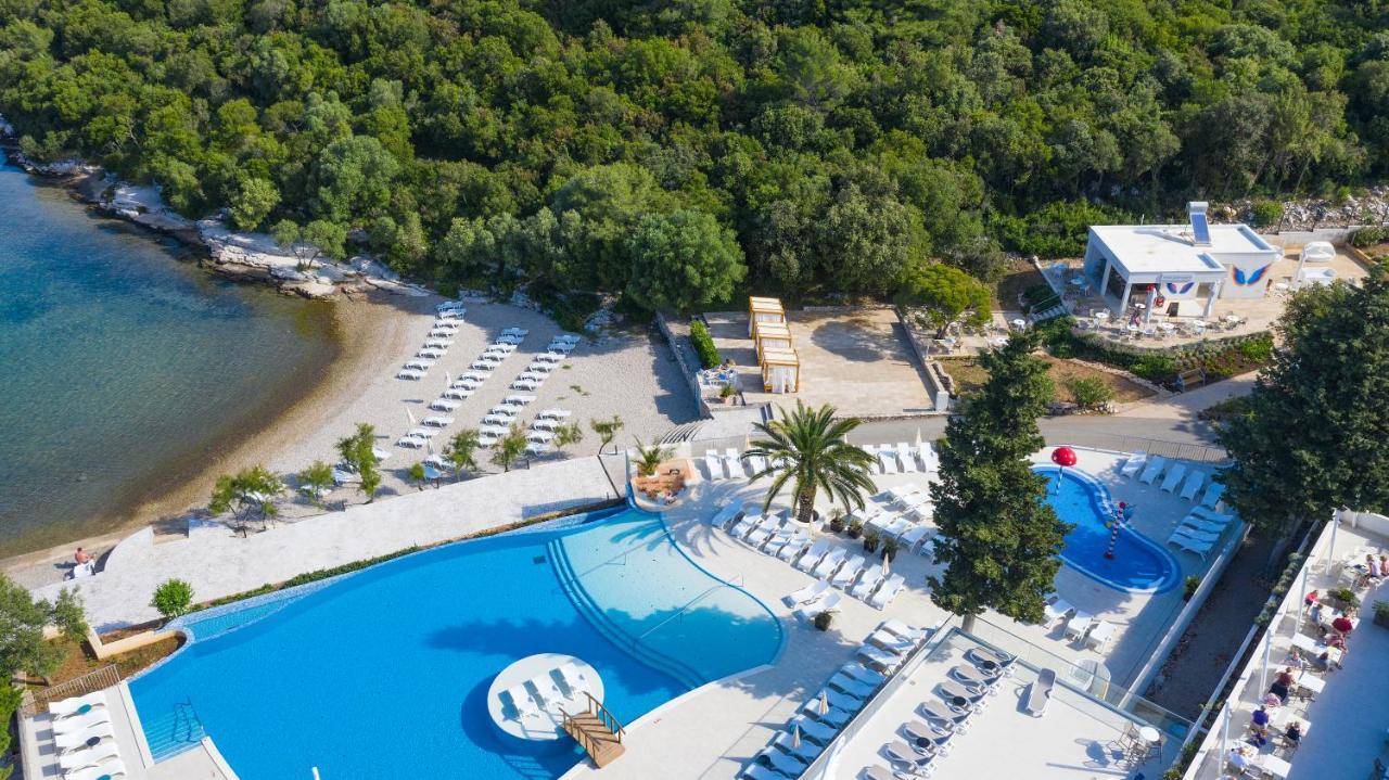Aminess Vival Port9 Resort Medvinjak Buitenkant foto